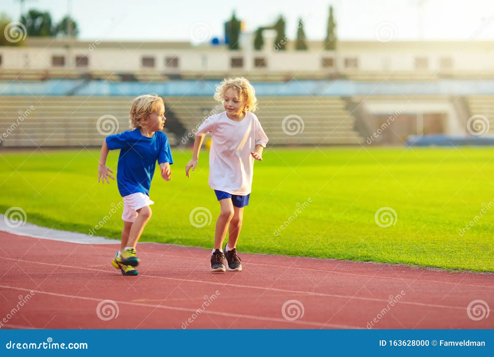中甲半场：丹克莱尔1射1传，高华泽破门，石家庄功夫2-0大连鲲城